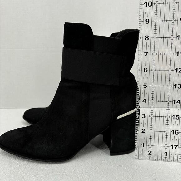 Stuart Weitzman Ankle Boots Size 8.5 Chelsea Block Heel Black Suede - Picture 11 of 12